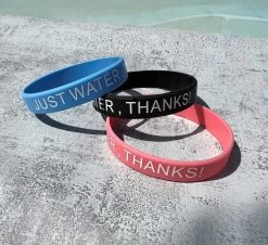 Merkloos 2 Liter Waterfles Groen Transparant - Gratis Armband - Grote Waterfles - Motivatie Fles - Bidon - Twee Liter Waterfles - Sportfles - Waterkan - Gallon - 2 Liter Bottle - Drinkfles - Schenkfles - Groen Transparant - Zwart Armbandje -Bol Waterkoker Winkel 1200x1099 4