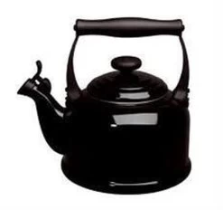 Le Creuset Tradition Fluitketel - 2.1 L - Ebbenzwart 4 Le Creuset Tradition Fluitketel - 2.1 L - Ebbenzwart -Bol Waterkoker Winkel 1200x1127 2