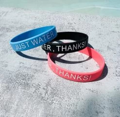 Merkloos Waterfles 2 Liter MET Sleeve Camo Zwart - Gratis Armband! - Waterfles Met Rietje -Drinkfles Met Rietje - Grote Waterfles - Bottle 2 Liter - Sportbidon - Sportfles Fitness - Waterkan - Gallon - Schenkfles - Waterflessen - Drinkbus -Bol Waterkoker Winkel 1200x1165 2