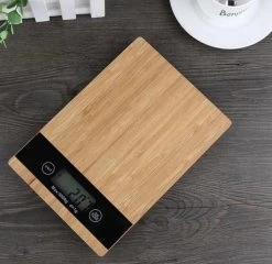 Merkloos Keukenweegschaal - Digitale Precisie - Bamboe Hout - Tare Functie - Keukenweegschaal - Digitaal- Duurzaam Bamboe - Tot 5KG - Keukenweegschaal Bamboe - Digitale Precisie Weegschaal - TipTouch Toetsen - Tot 5000 Gram - Bruin -Bol Waterkoker Winkel 1200x1165