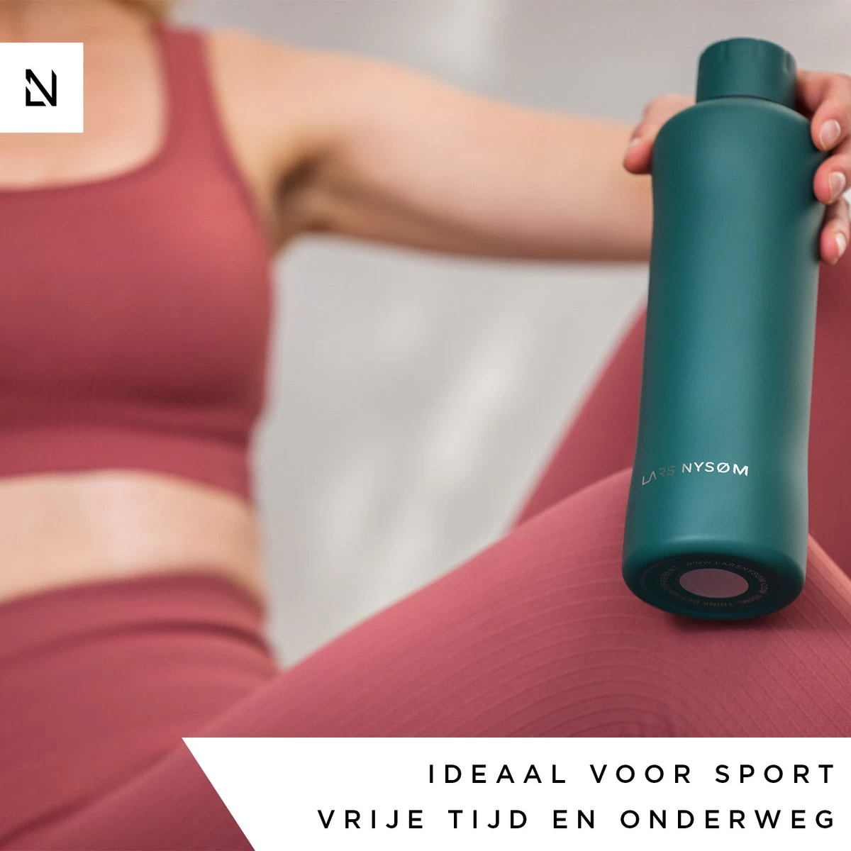 LARS NYSØM Roestvrijstalen drinkfles 'Bølge' 750ml Sage LARS NYSØM Roestvrijstalen Drinkfles 'Bølge' 750ml Sage -Bol Waterkoker Winkel 1200x1200 1133