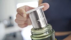 Reboottle - Tea - Drinkfles Met Theefilter - Thee Infuser - Theefles - 450ml - Beige/Rood -Bol Waterkoker Winkel 1200x677 1