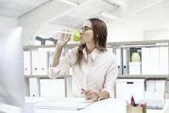 BRITA - Waterfilterfles VITAL - 0,6L - Blauw - Inclusief 1 MicroDisc Waterfilter 14 BRITA - Waterfilterfles VITAL - 0,6L - Blauw - Inclusief 1 MicroDisc Waterfilter -Bol Waterkoker Winkel 1200x801 26