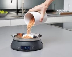 Keukenweegschaal SwitchScale 2 In 1 - Joseph Joseph -Bol Waterkoker Winkel 1200x964 5