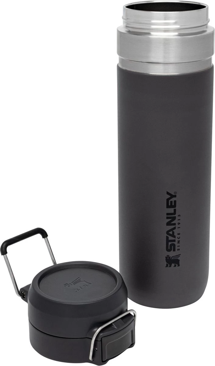 Stanley The Quick Flip Water Bottle 0,70L - Thermosfles - Charcoal Stanley The Quick Flip Water Bottle 0,70L - Thermosfles - Charcoal -Bol Waterkoker Winkel