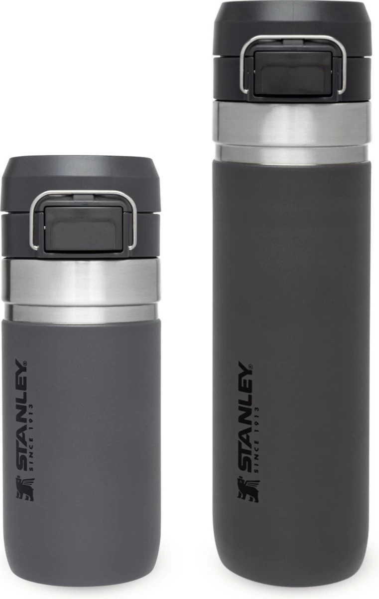 Stanley The Quick Flip Water Bottle 0,70L - Thermosfles - Charcoal Stanley The Quick Flip Water Bottle 0,70L - Thermosfles - Charcoal -Bol Waterkoker Winkel