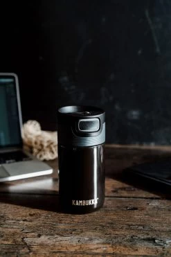 Kambukka Etna Thermosbeker 300 Ml - Makkelijk Reinigen - Lekvrije Koffiebeker - Pitch Black -Bol Waterkoker Winkel 800x1200 16