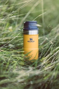 Stanley The Trigger-Action Travel Mug 0,35L Saffron -Bol Waterkoker Winkel 800x1200 20