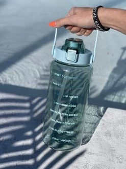 Merkloos 2 Liter Waterfles Groen Transparant - Gratis Armband - Grote Waterfles - Motivatie Fles - Bidon - Twee Liter Waterfles - Sportfles - Waterkan - Gallon - 2 Liter Bottle - Drinkfles - Schenkfles - Groen Transparant - Zwart Armbandje -Bol Waterkoker Winkel 899x1200 8
